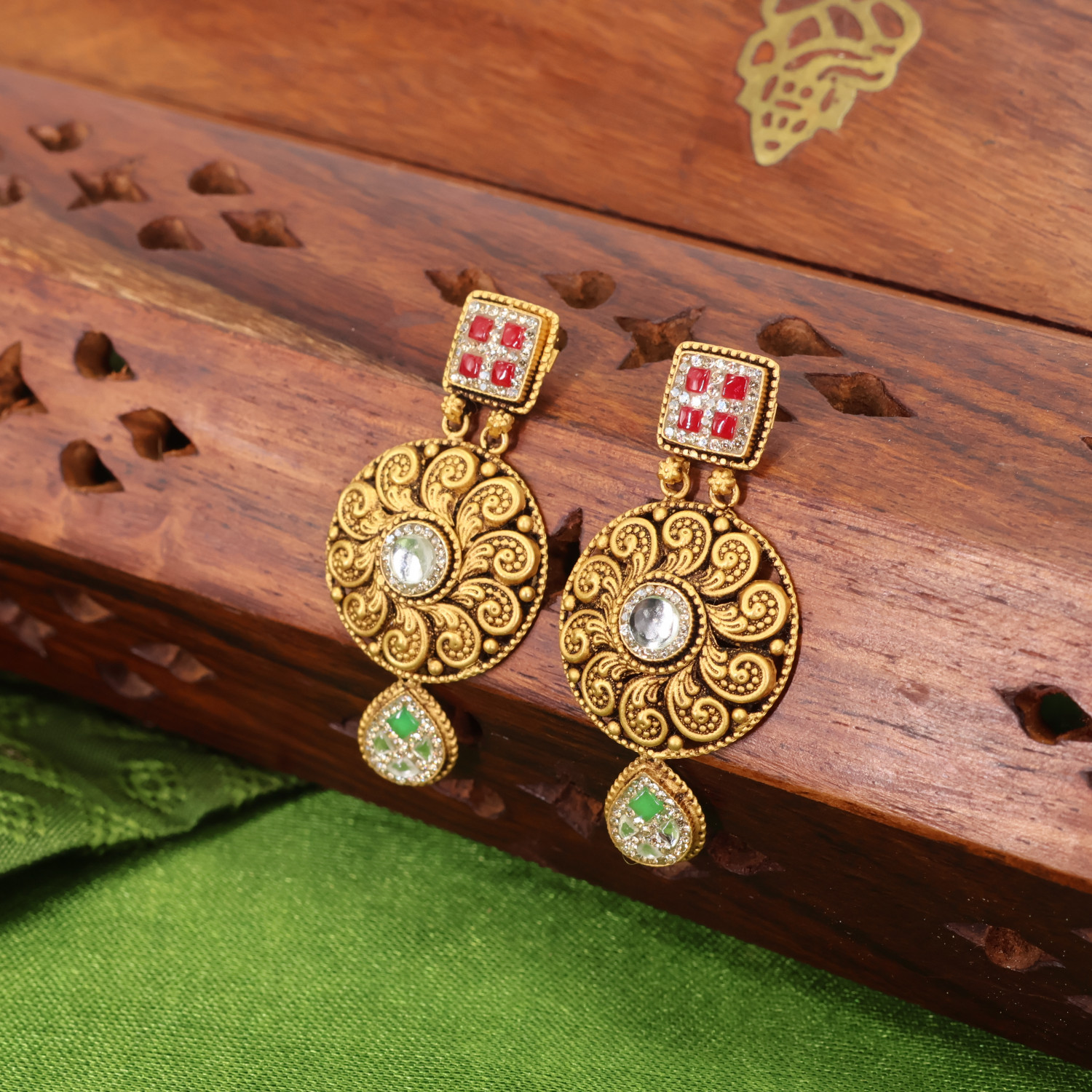  Necklace Earring 