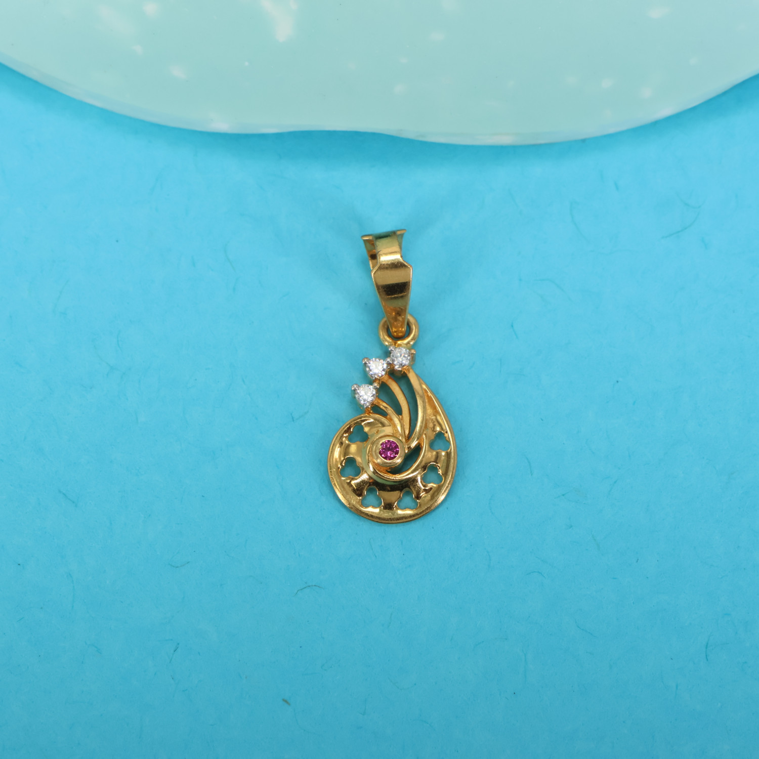 22 KARAT Pendant