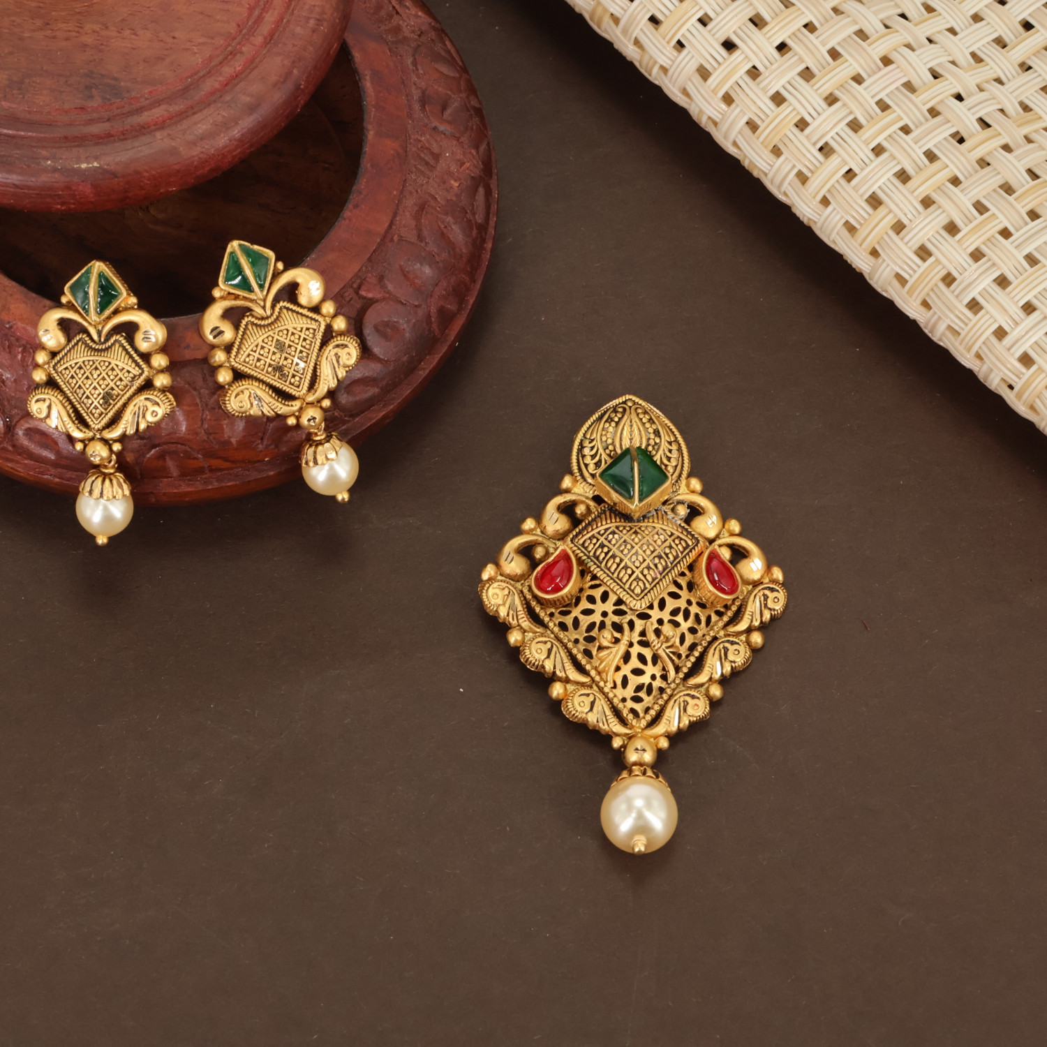  Pendant Set 