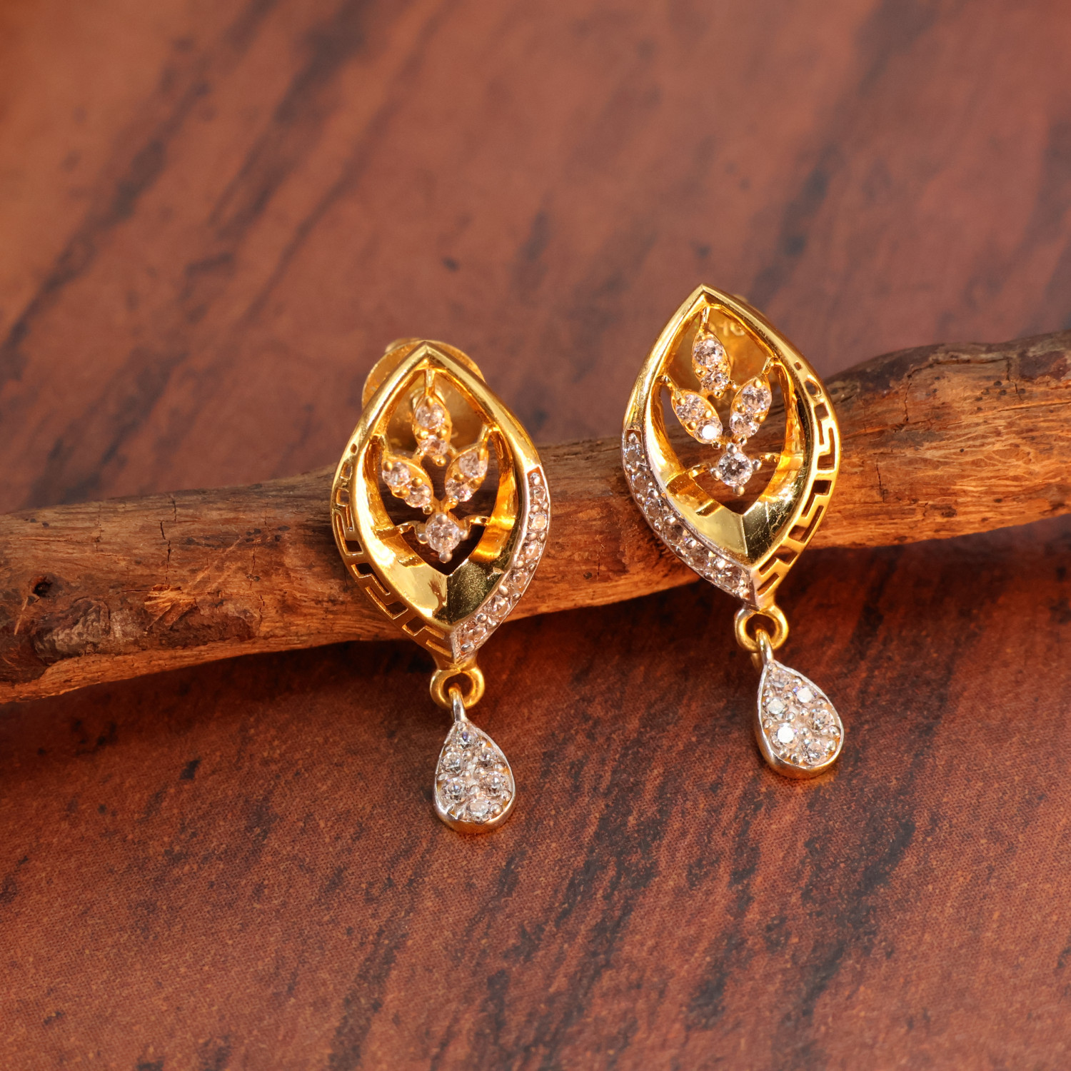Pendant set