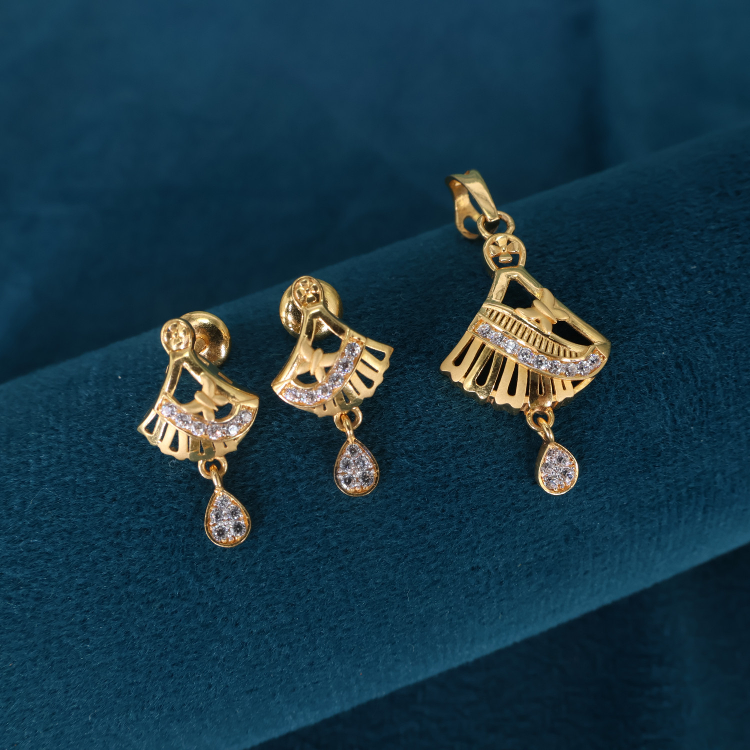 Pendant Set