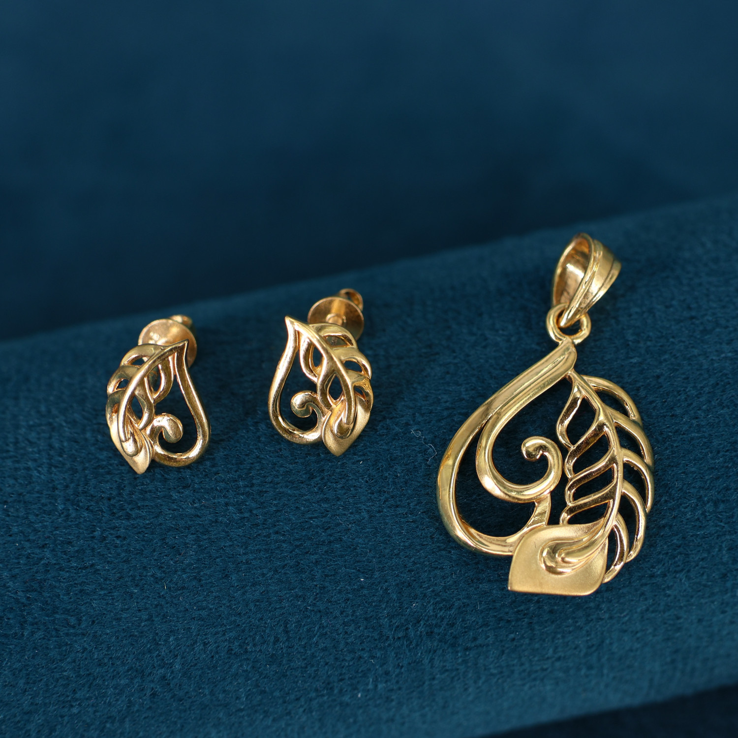 Pendant Set