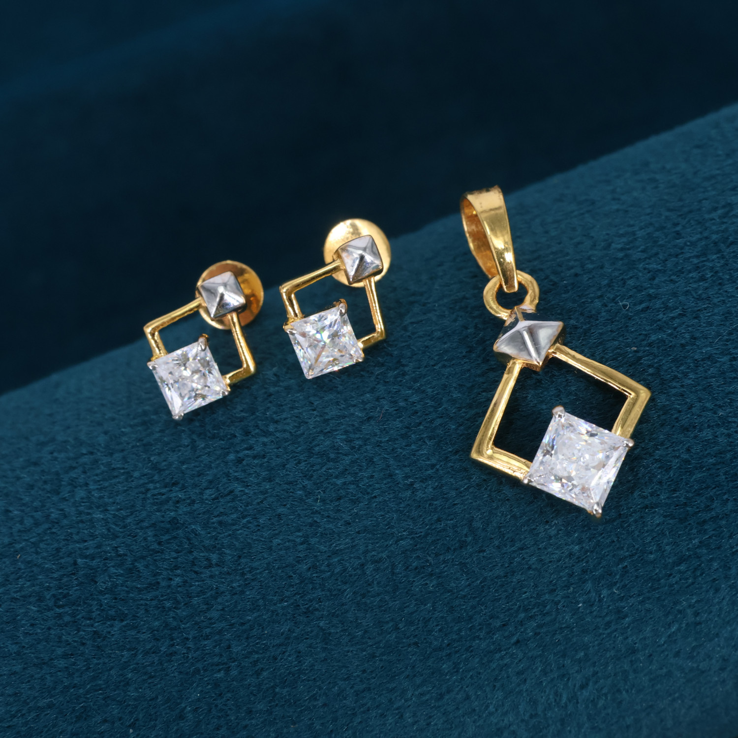 Pendant Set