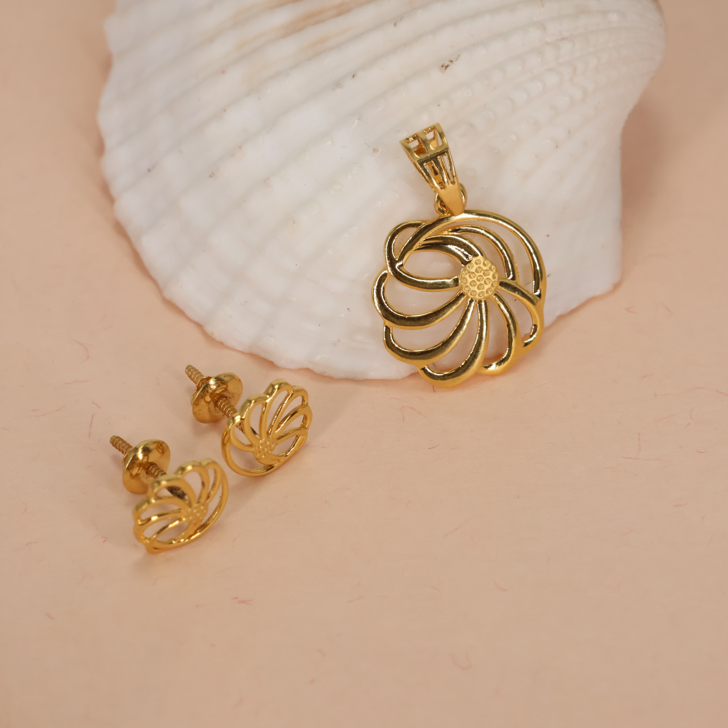 Delica Pendant Set