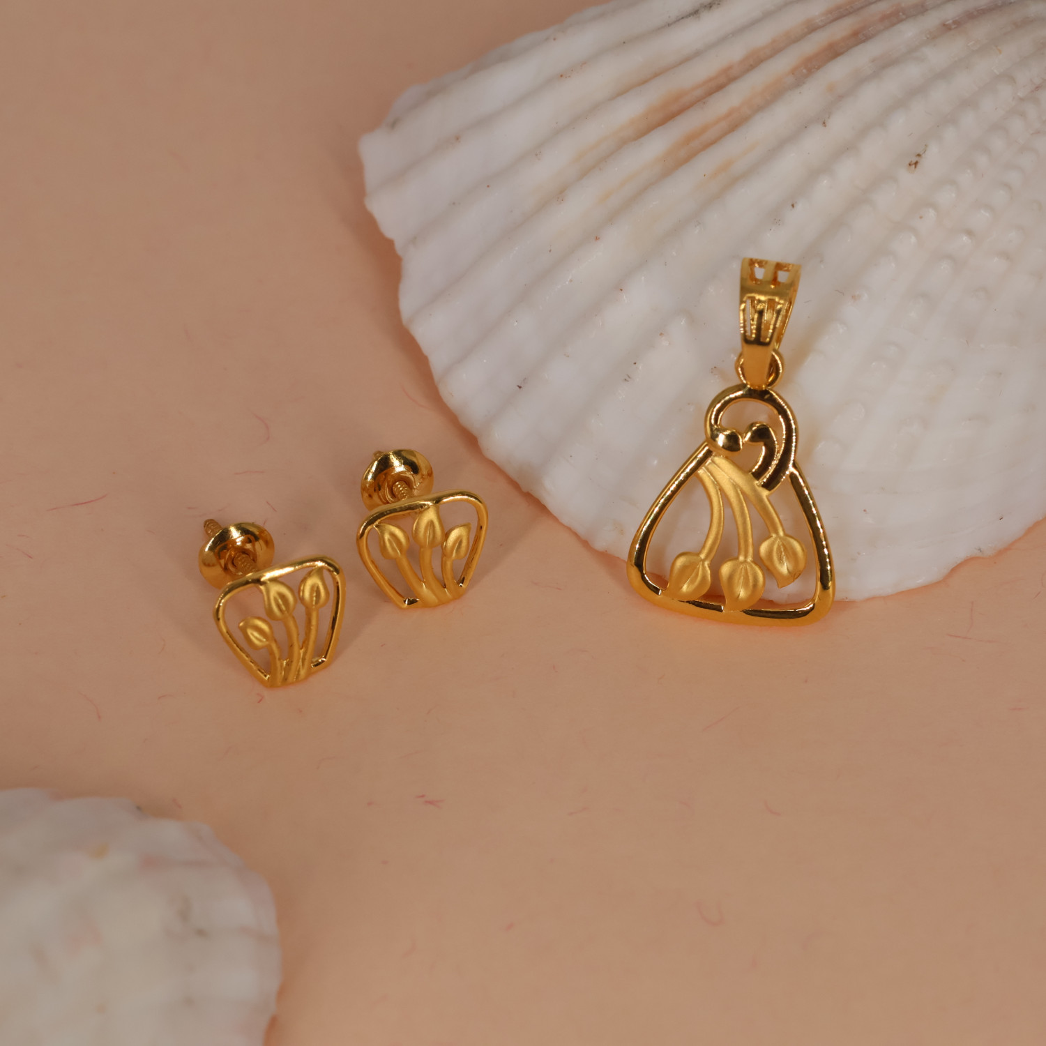 Delica Pendant Set