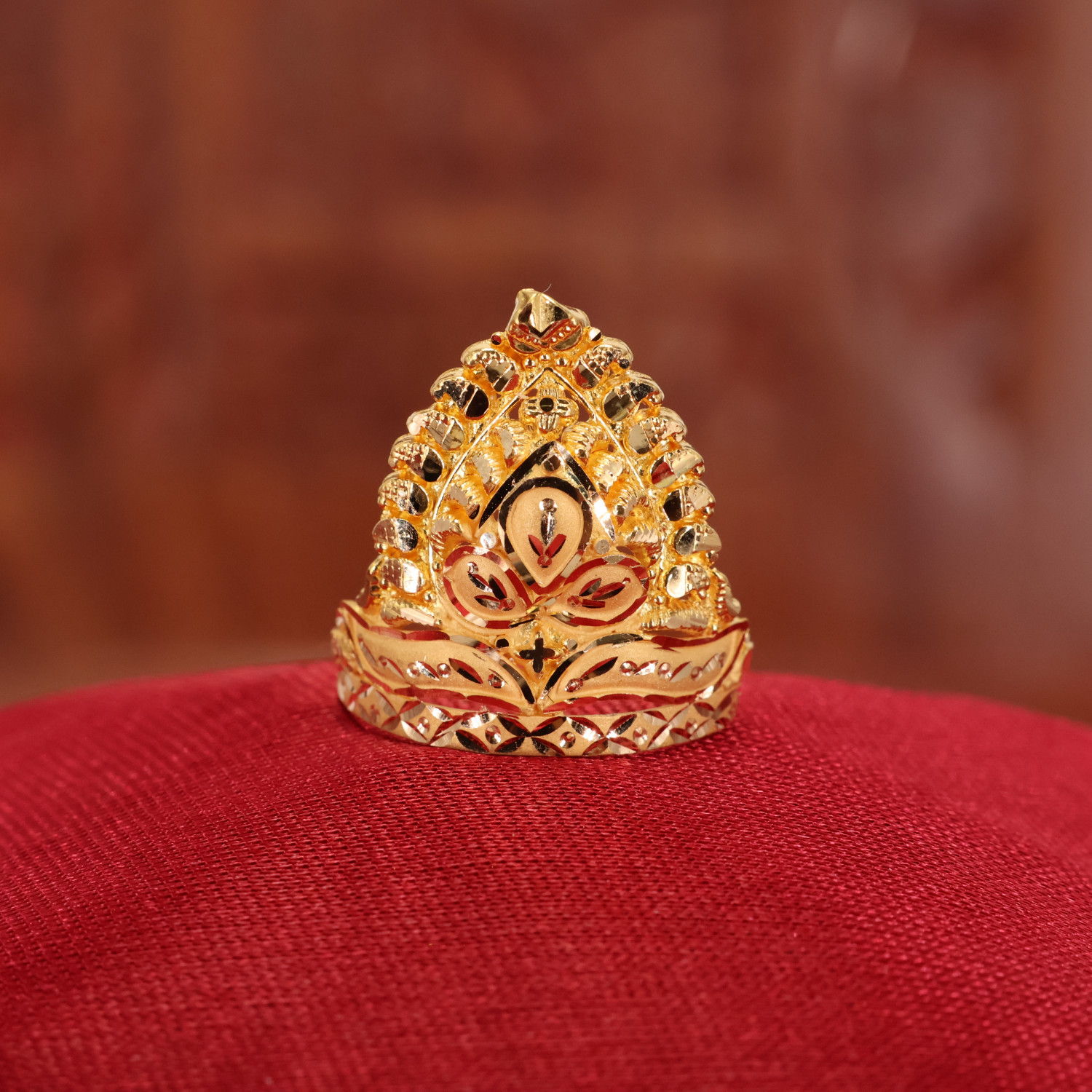 SHANGAR MUKUT 