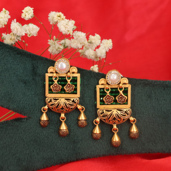 Earring 