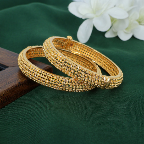 Bangles