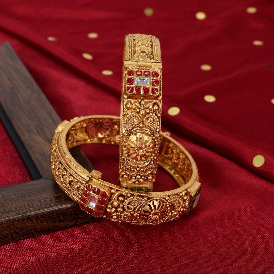  Bangles