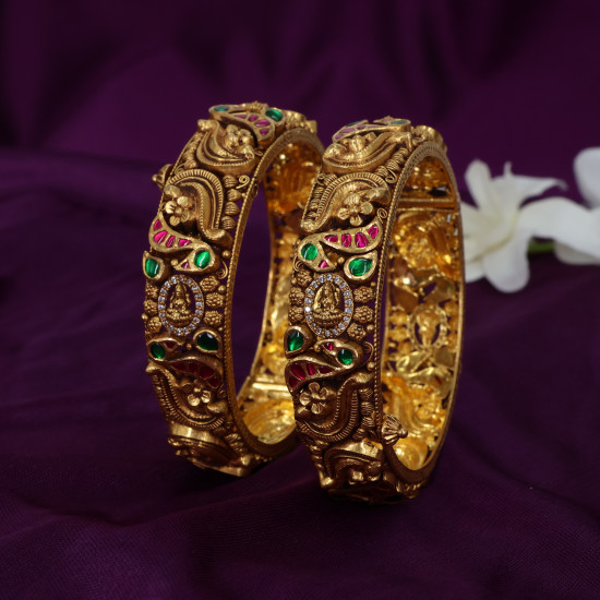  Bangles