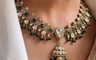 How to Style Traditional Jewellery with  Modern Outfits How to Style Traditional Jewellery with  Modern Outfits