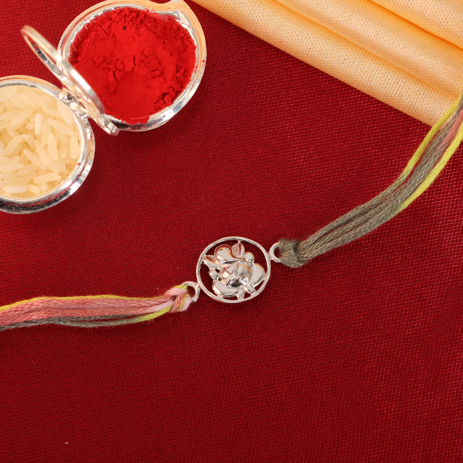  A Rakhi 