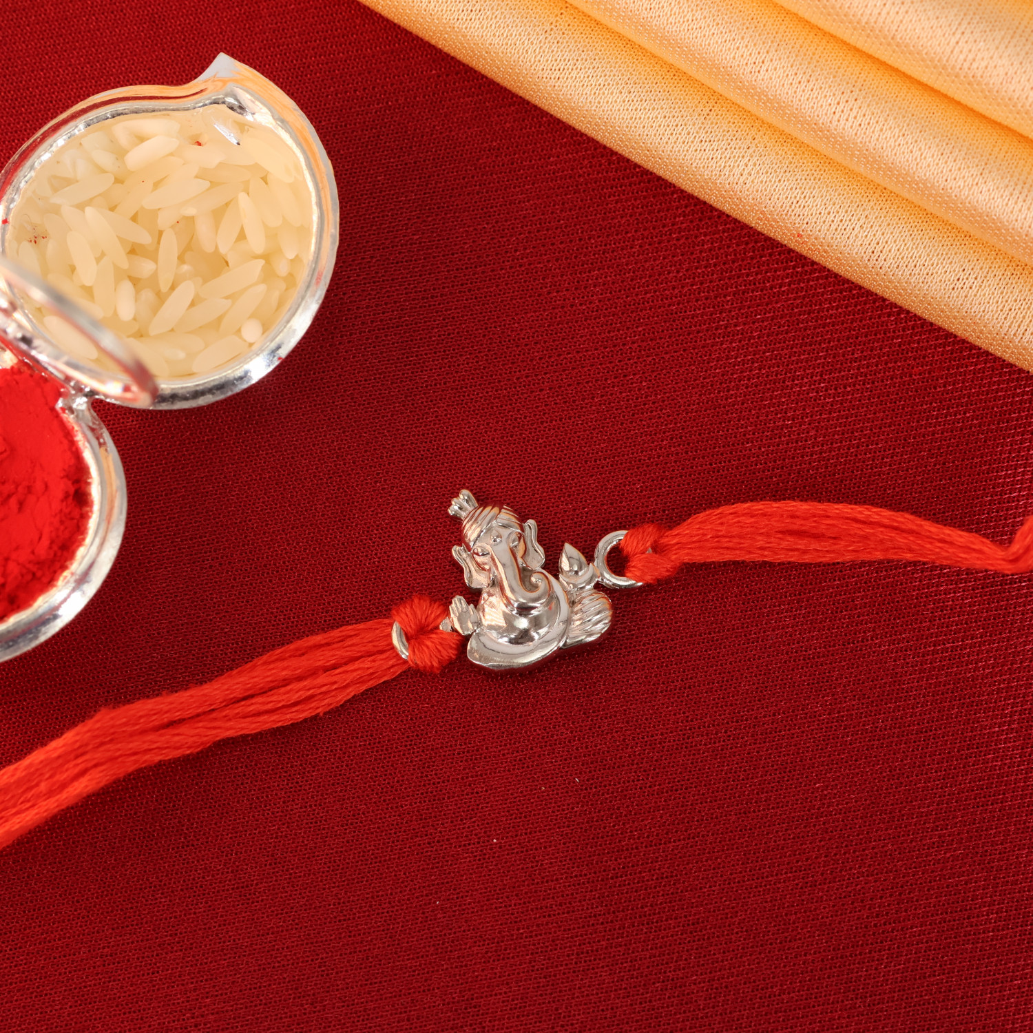  A Rakhi 