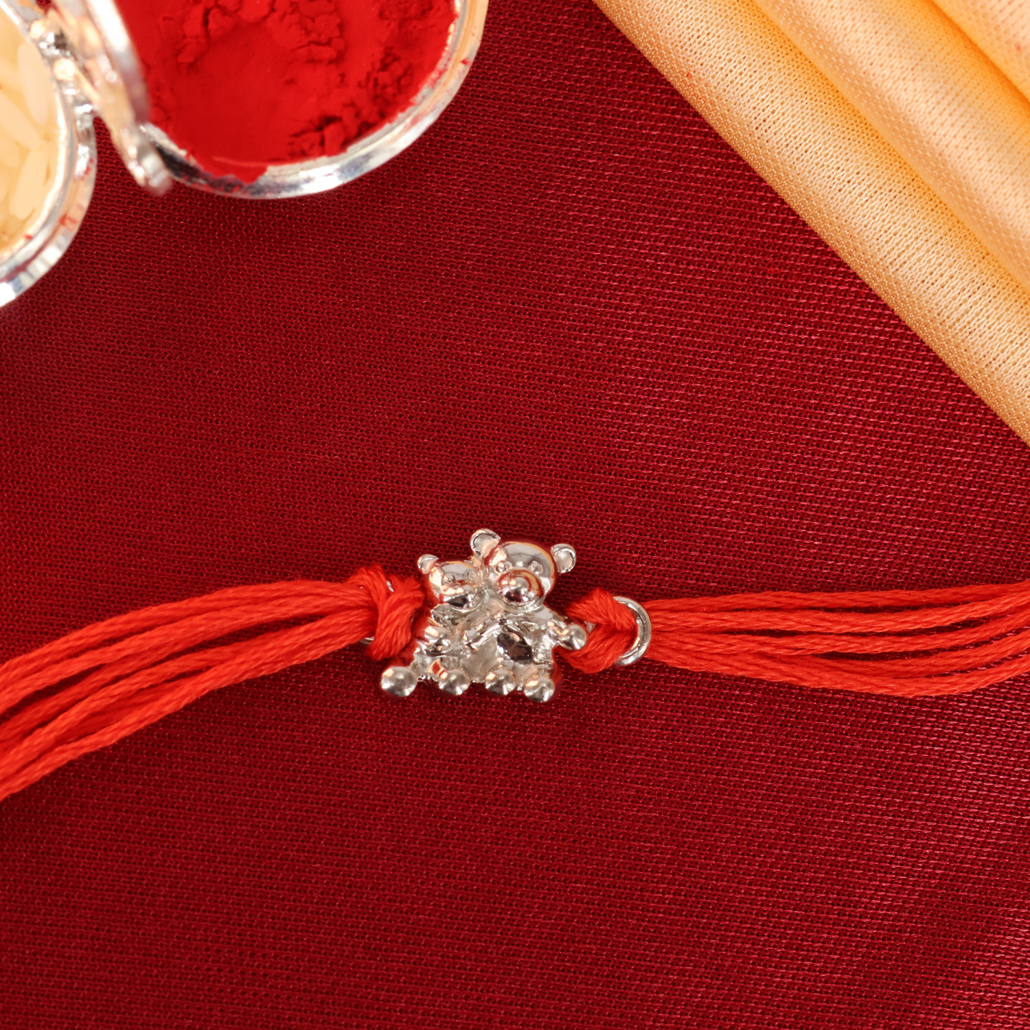  A Rakhi 