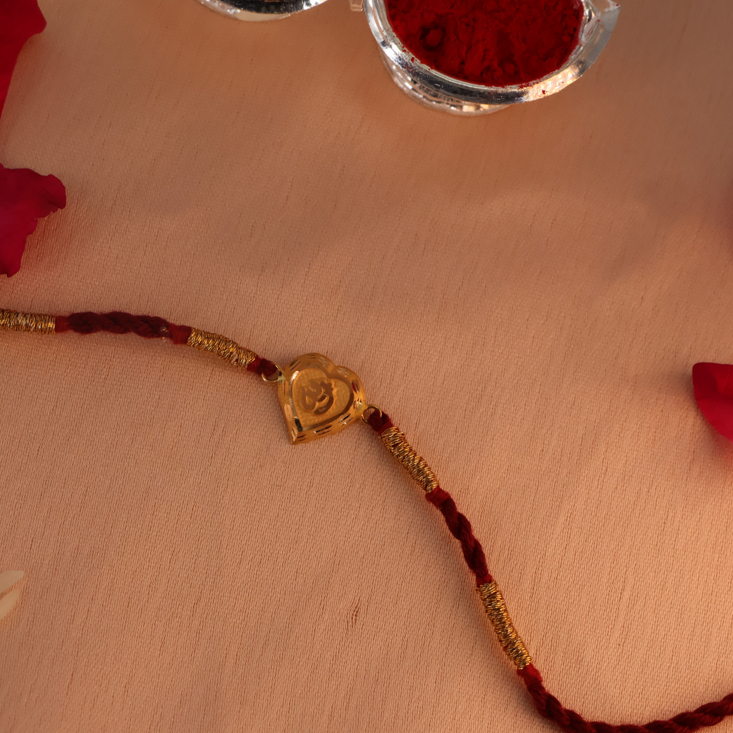  A Rakhi 